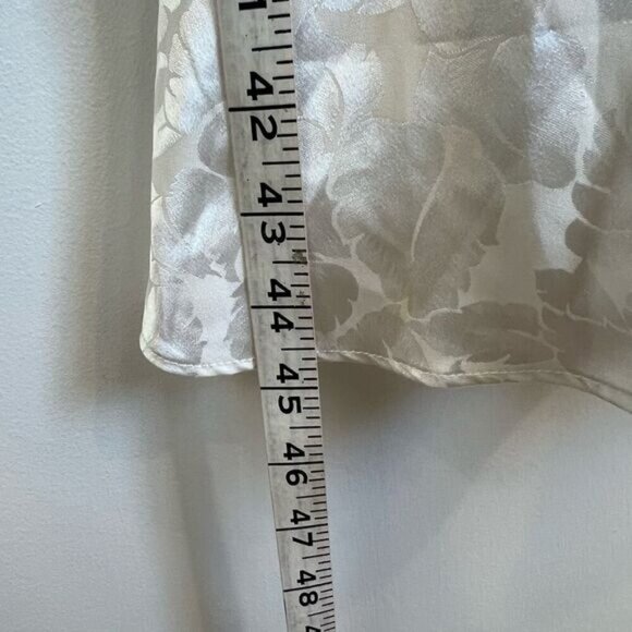 Pretty Darling Size 8 White Floral Detail Drape Jaquard Midi Bridal Dress Event - Picture 10 of 15